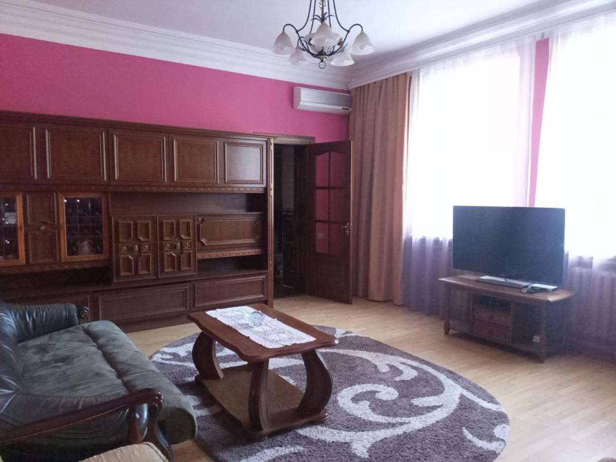 Knaus Apartments Chernivtsi Εξωτερικό φωτογραφία